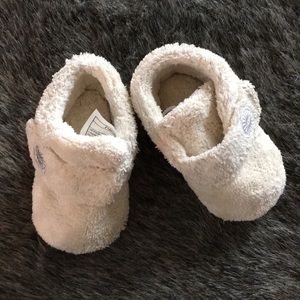 UGG infant Bixbee booties